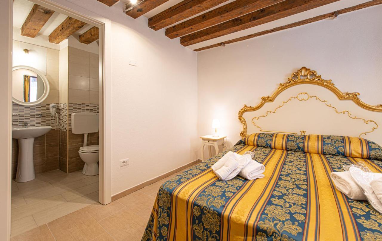 Ca' Leoncino - Canal Front * Venedig