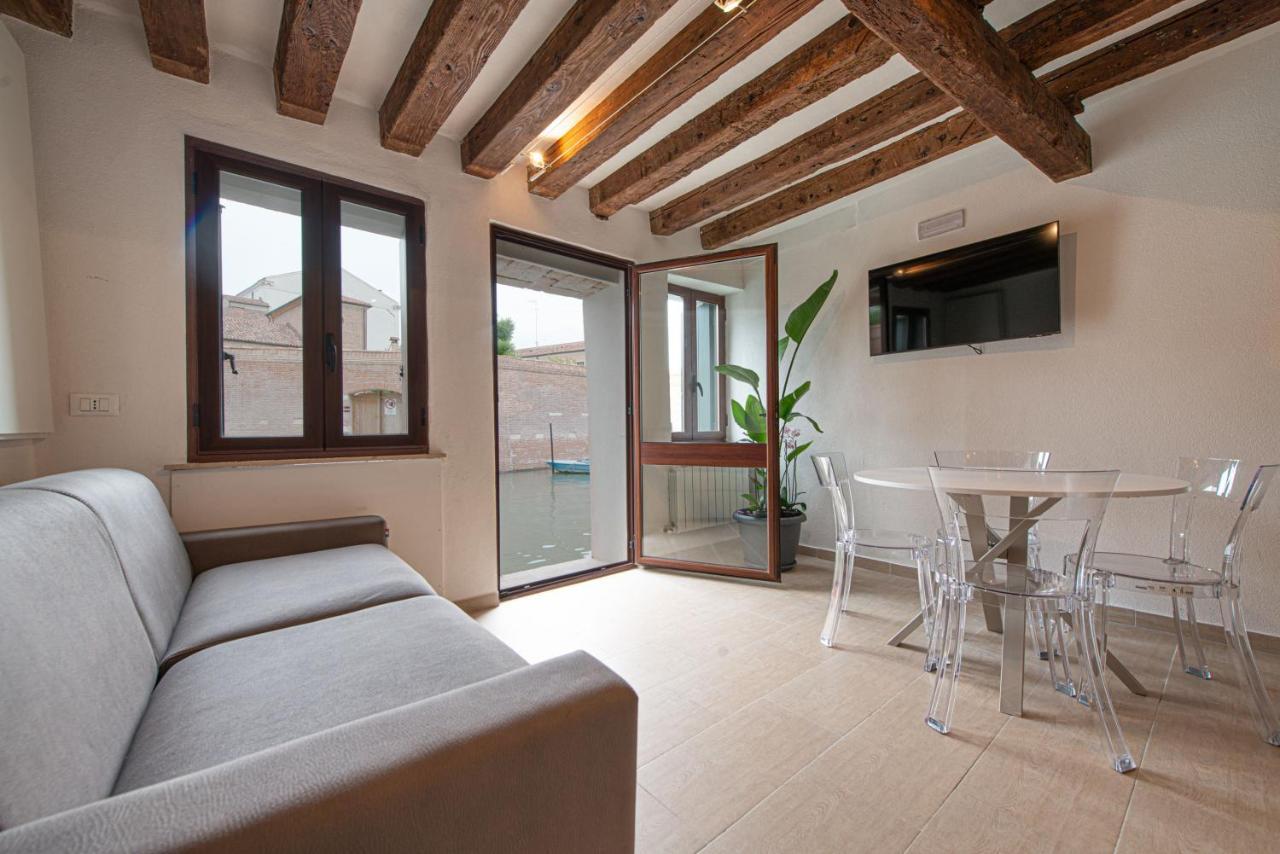 Ca' Leoncino - Canal Front Apartment Venedig